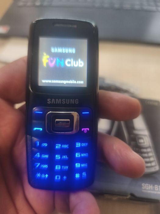 Самсунг SGH-B130 , неразличим от нов, без коментар на цената