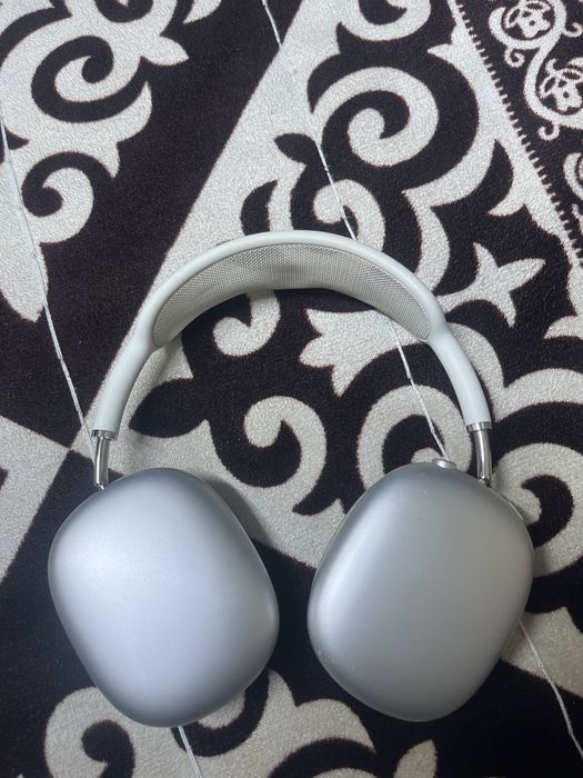 Air Pods Max Silver