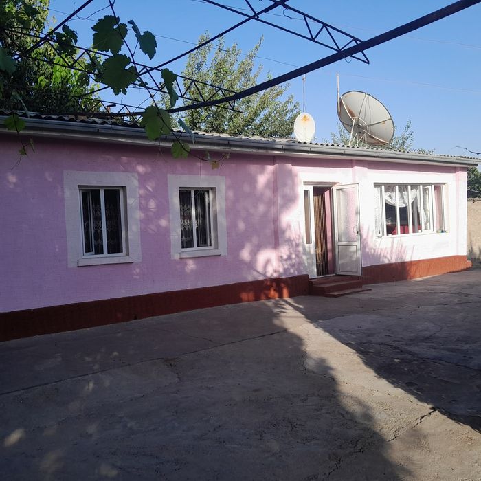 Uy sotiladi 4 xona Kuchlukda