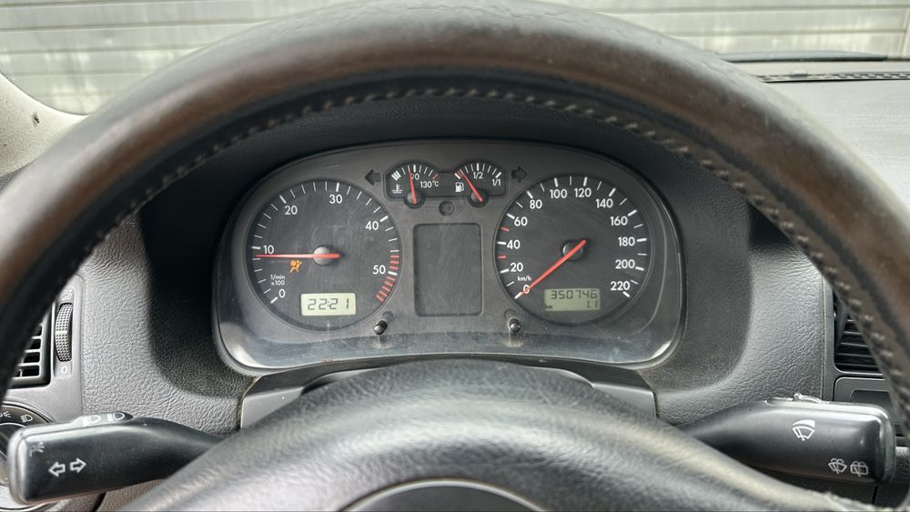 VOLKSWAGEN Golf 2000 — imagine 5