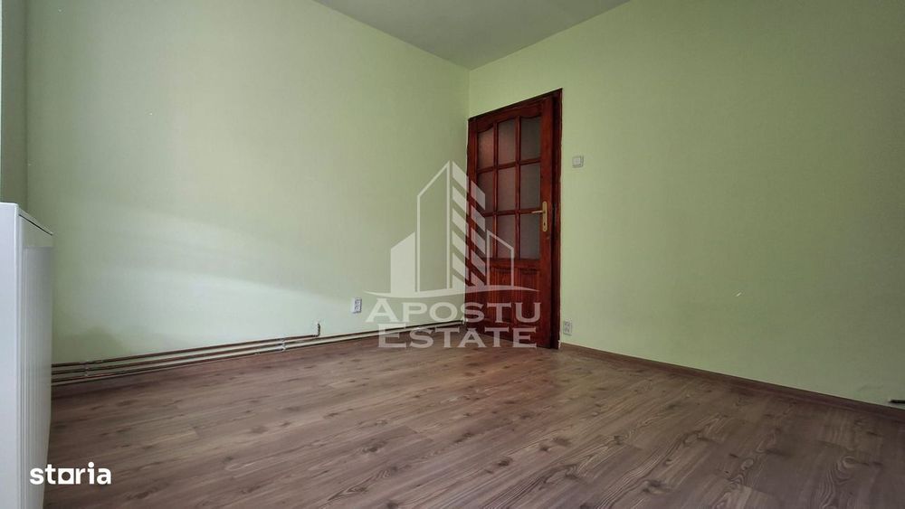 Apartament 3 camere la parter – ideal locuinta sau afacere,
