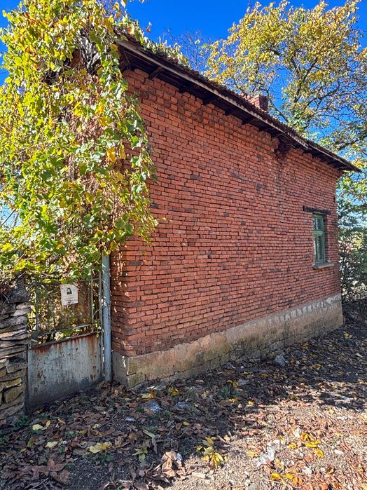 Продава се Къща в Мездра - 62 кв.м за 97 €/кв.м - Снимка #2