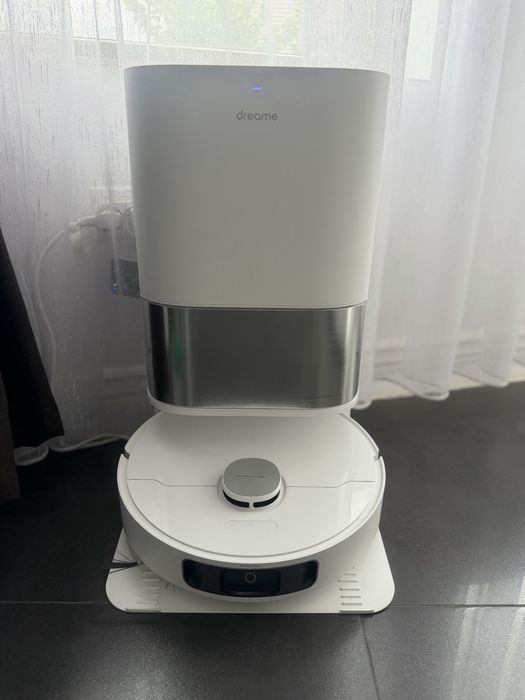 Robot de aspirare Dreame L10s ultra
