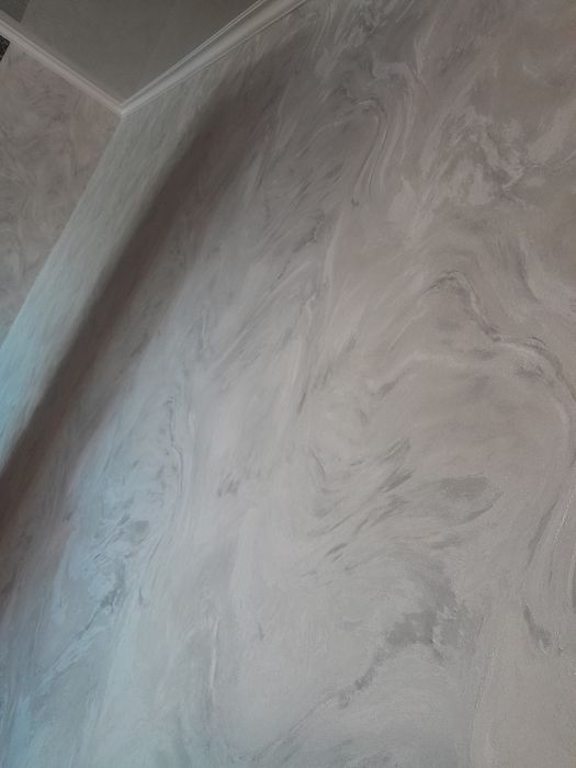 Поклейка обоев ,вытягивания стен