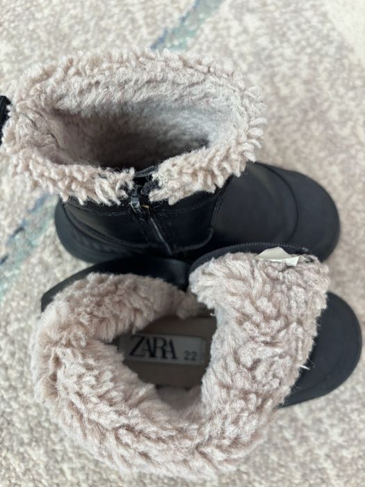 2 броя детски  ботушки