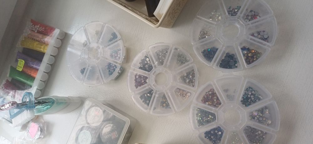 Продам для мастера маникюра