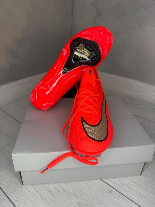 Ghete fotbal noi Elite Version originale