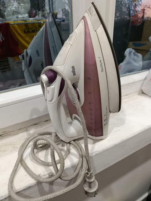 Утюг паровой Braun