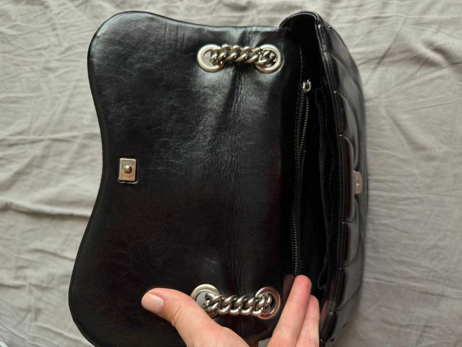 Дамска чанта JW PEI Tina Quilted Chain Crossbody – черна