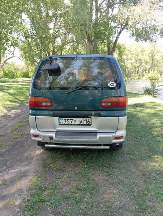 Продам Митсубиси Делика