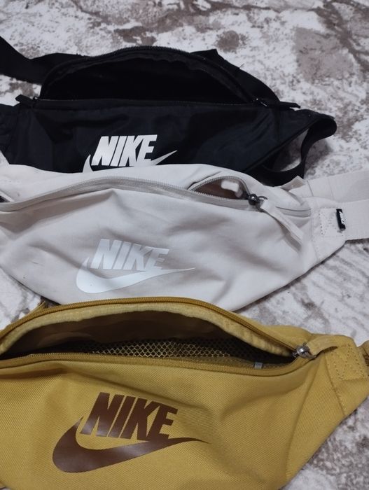 Чантички тип "банан"