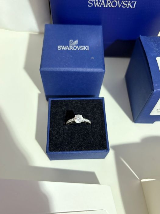 Inel Swarovski, certificat de autenticitate!