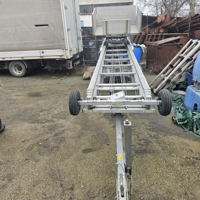 Продава се подемник на немската фирма Paus, модел EASY 18 WH-M – перфе