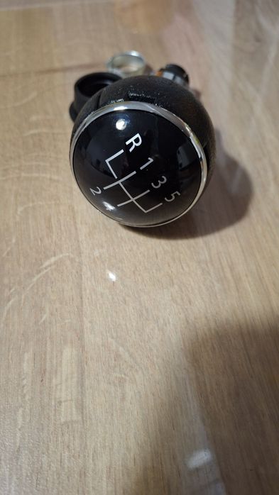 Nuca schimbator viteze vw Golf 6