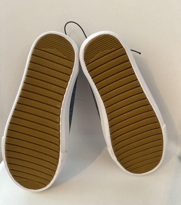 Сандали и кецове за момче 29 номер.