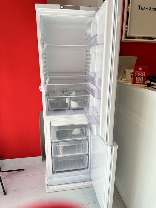 Новый холодильник Indesit