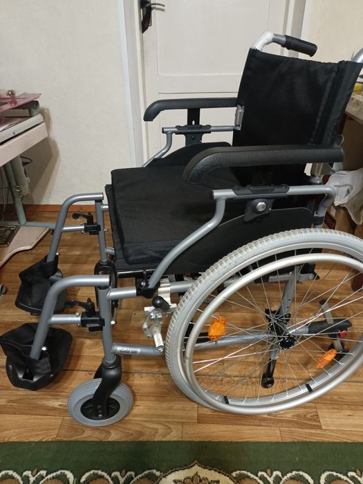 Инвалидное прогулочное кресло