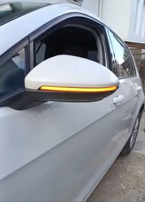 Динамични Бягащи Мигачи за VW Golf MK7 7.5 7 Touran GTI R GTD