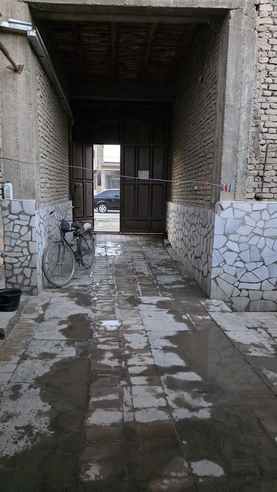 Хатирчи центрда уй сотилади