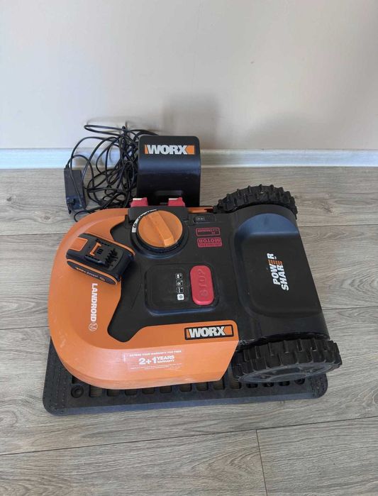 Robot de tuns iarba WORX WR141E Landroid M500