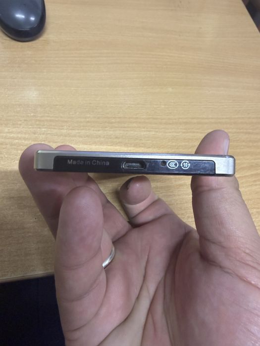 Продаю смартфон модель IPH8