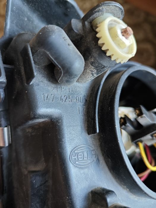 Фары на Passat B5