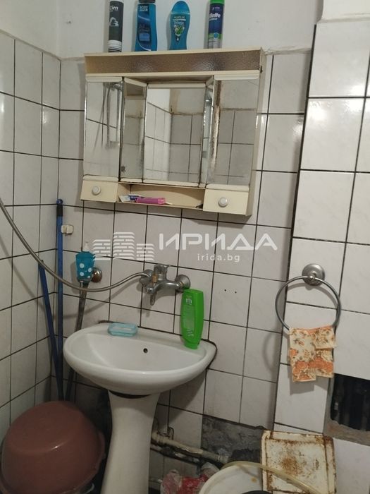 Тристаен апартамент в Зона Б-18