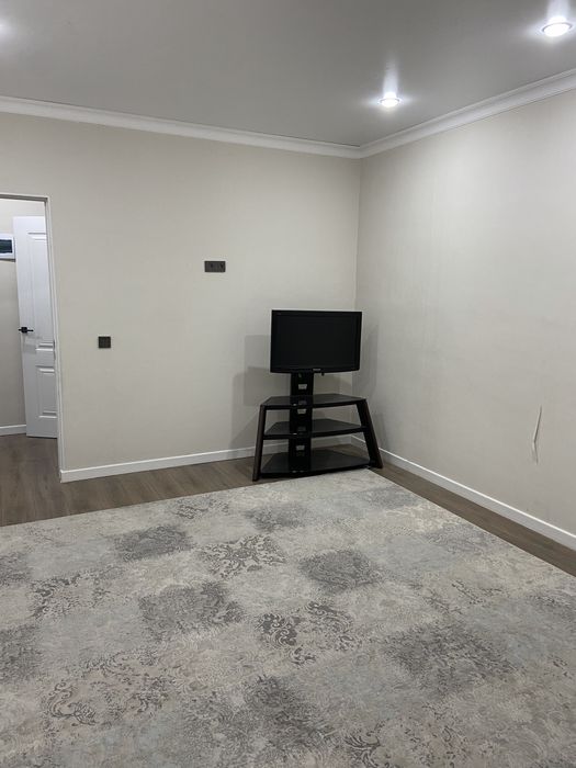 Ұзақ мерзімге бір бөлмелі пәтер жалға беріледі