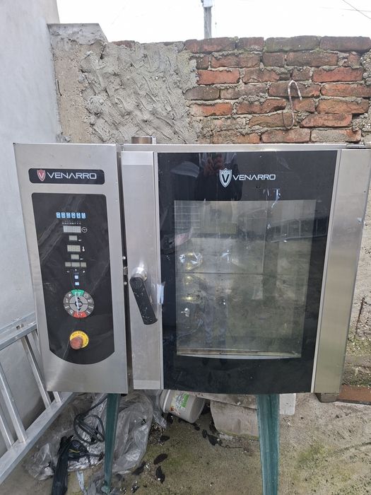 Vând cuptor venarro pe gaz defect