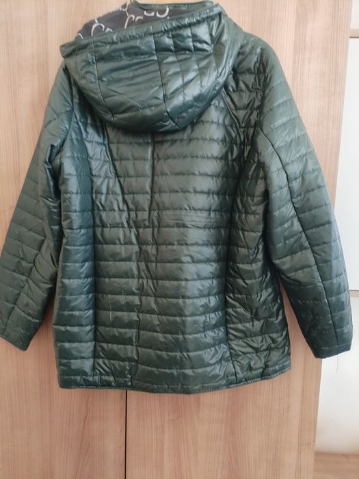 Дамско яке с качулка