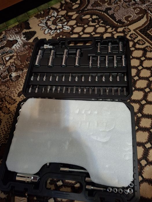 Продам набор инструменты