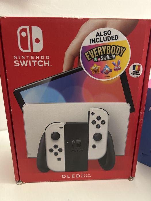 Nintendo Switch OLED + 4 jocuri + accesorii | aproape nou
