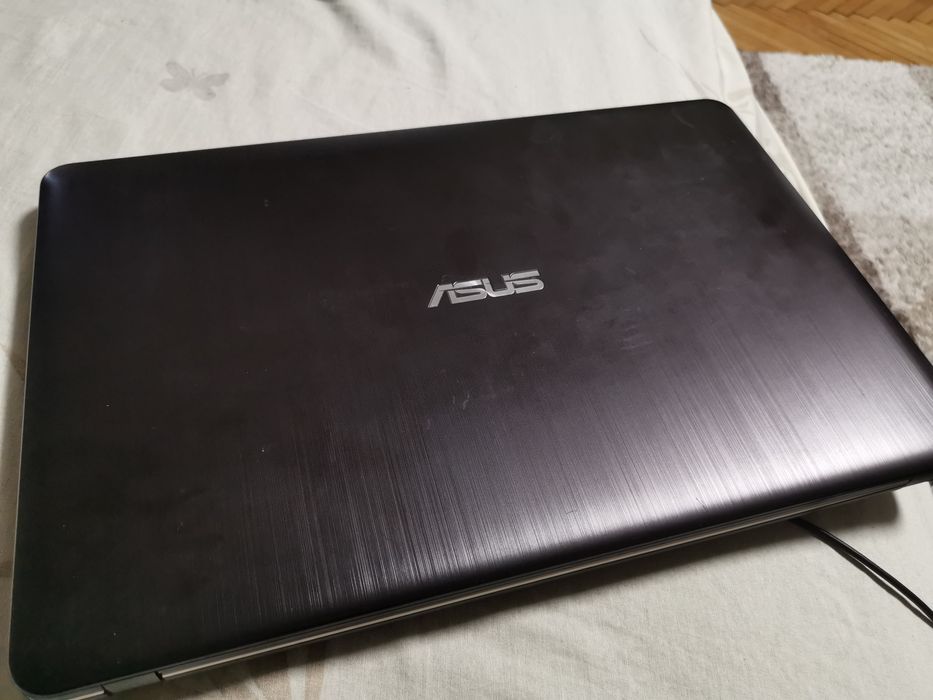 Лаптоп Asus  8GB,512 SSD,NVIDIA 960