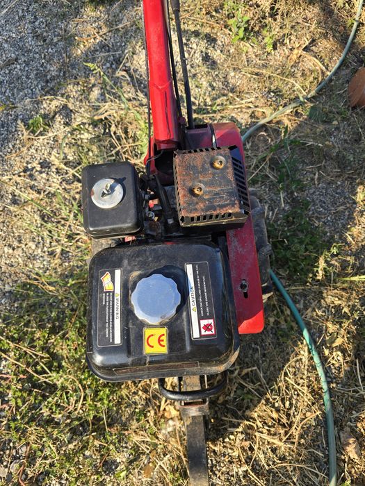 Motocultor 7 CP (Model 750) pe Benzină + Pachet Complet Accesorii (Plug, Freze, Lamă)