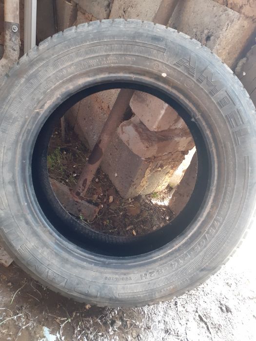 Продам три покрышки на 14 с дисками