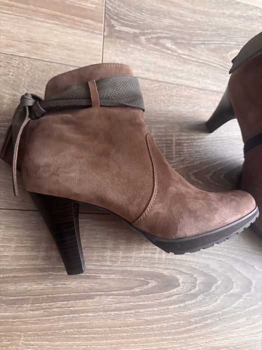 Botine dama piele intoarsa