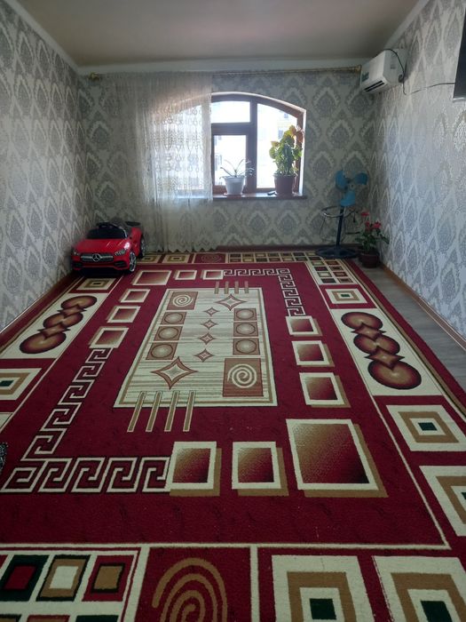 Vagzal Med.ekispirt oldida 1-xonalik uy sotiladi.narx.30000$