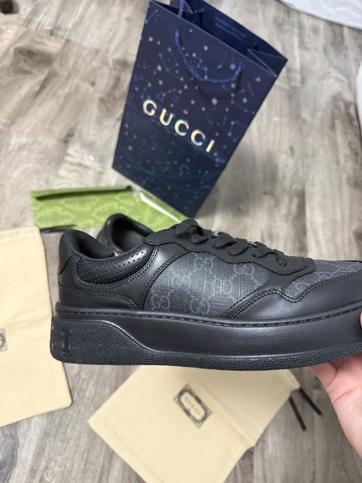 Adidasi gucci noi