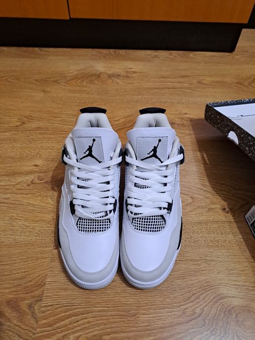 Jordan 4 military black