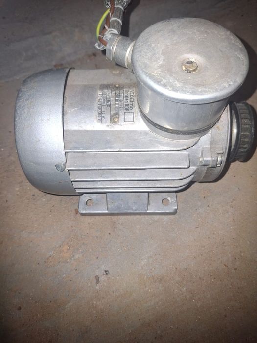 Электродвигатель