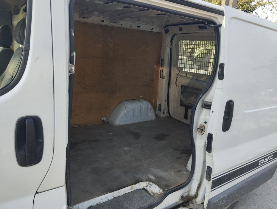 Dezmembrari  Renault TRAFIC 2  2001  > 0000 2.0 dCi 115 (FL01, FL0U)