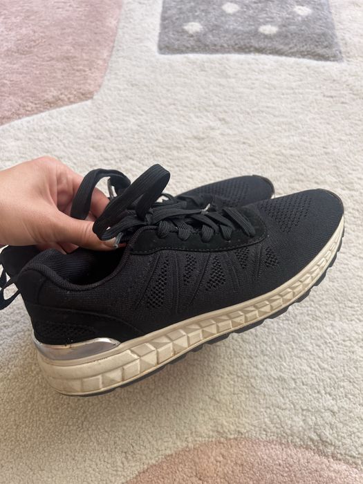 Дамски маратонки 38