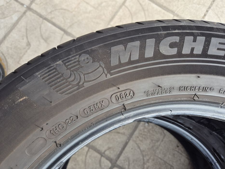 2бр.летни гуми 215/65/17 99V Michelin Primacy  24г.