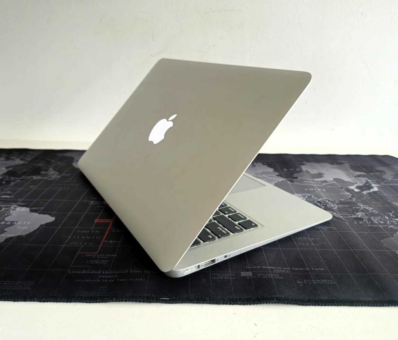 MacBook Air 13” 2017 – 150 cicluri, impecabil! Subțire, Fiabil,