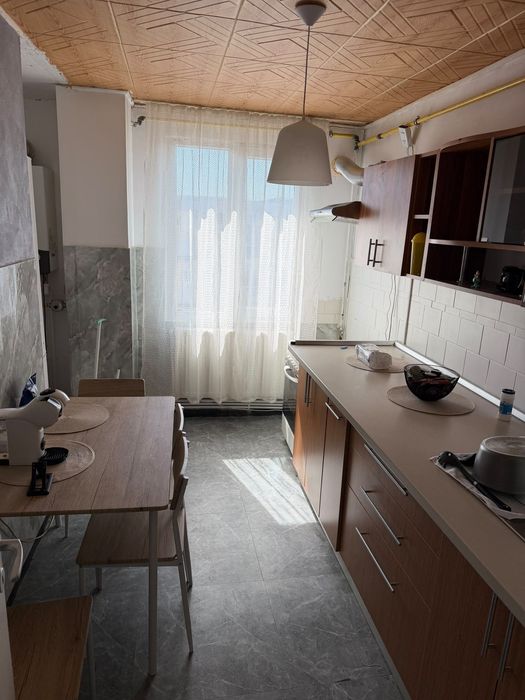 Apartament 3camere etaj4,cu acoperis Bvd Dacia