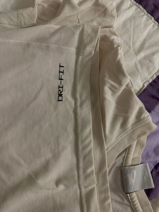 Футболка примерно s-m размер