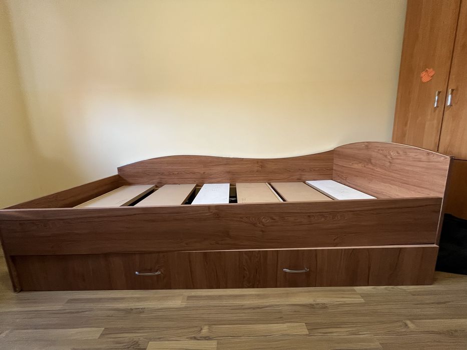 Pat 90 x 200 1 persoana