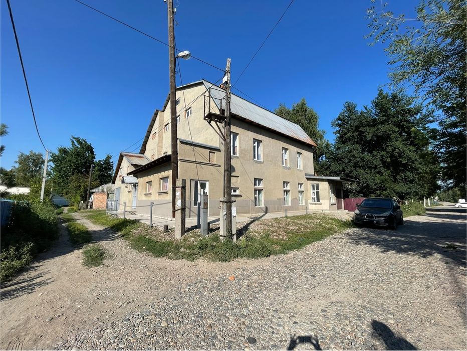 Продается 10ти ком. дом, р-н БСМП