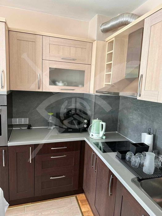 Дава се под наем Тристаен апартамент в Варна, Окръжна болница - 89 кв.м за 850 € - Снимка #1