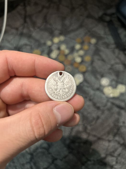 Продаю монеты коллекционные